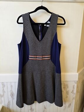 Anthropologie Maeve Ludlow Quilted Gray Textured Mini Dress with Navy Panels